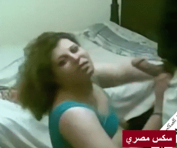 حفلة نيك عربي جماعي لشرموطة مصرية مستعجلة عالأزبار