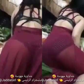 زوج زوجته إسمعو وش يقول وهوا جايب صديقه لزوجته